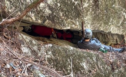 川乗谷探索・新洞「川乗谷左岸一の穴」「川乗谷の小熊穴」発見